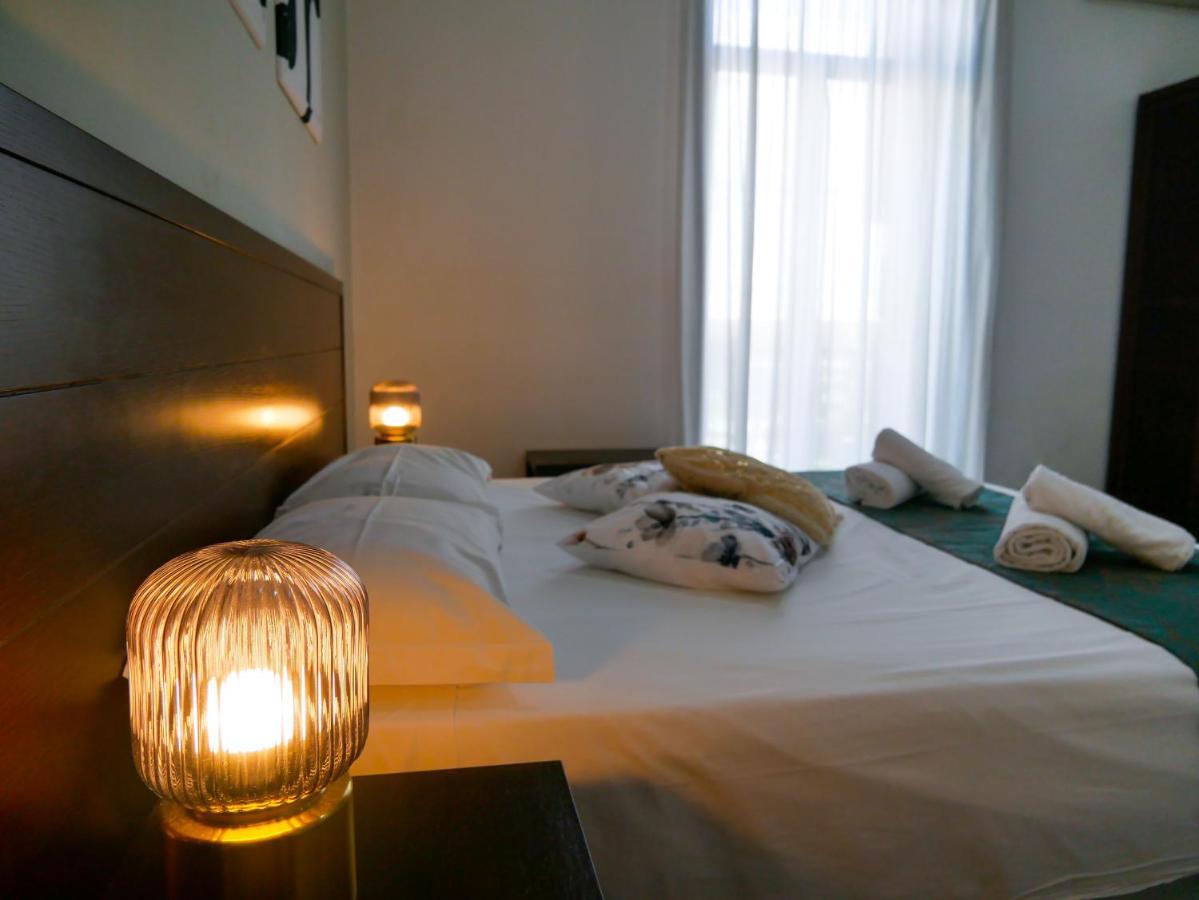 バルチェッローナ・ポッツォ・ディ・ゴット My Friend Antonia Bed & Breakfast エクステリア 写真