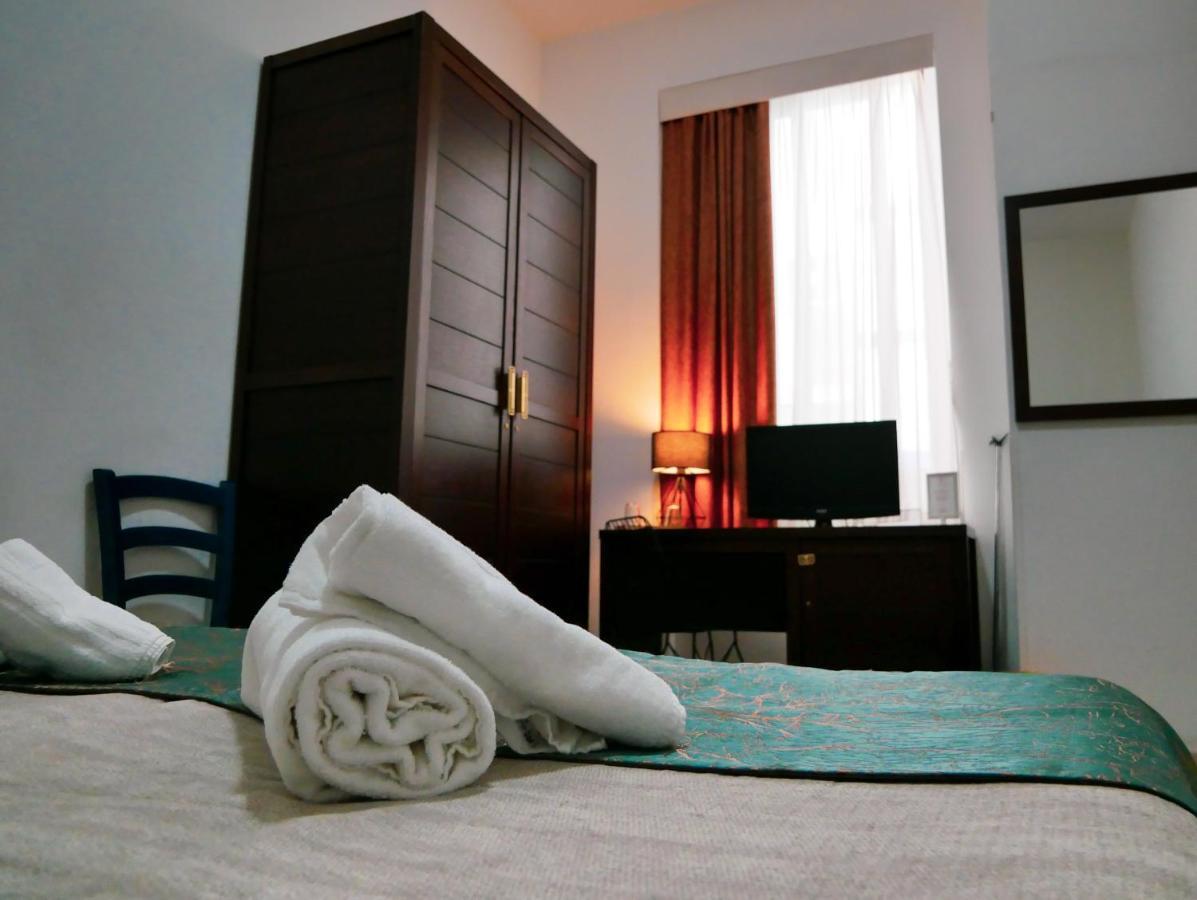 バルチェッローナ・ポッツォ・ディ・ゴット My Friend Antonia Bed & Breakfast エクステリア 写真